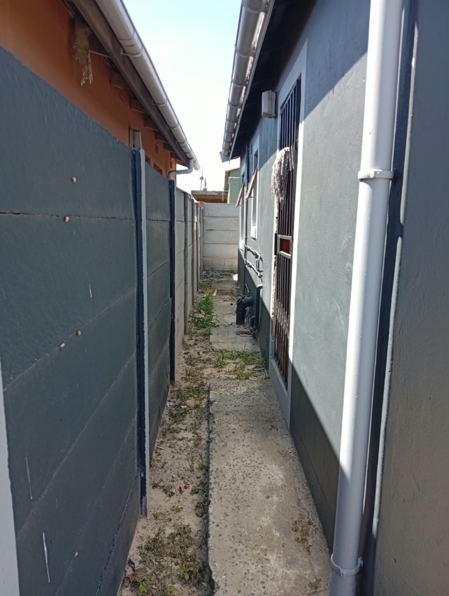 2 Bedroom Property for Sale in Griffiths Mxenge Western Cape